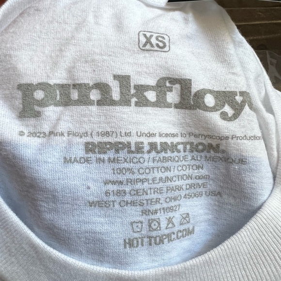 NWT Hot Topic x Pink Floyd Wish You Were Here T-Shirt Short Sleeve Shirt XS, 2X - Picture 8 of 12